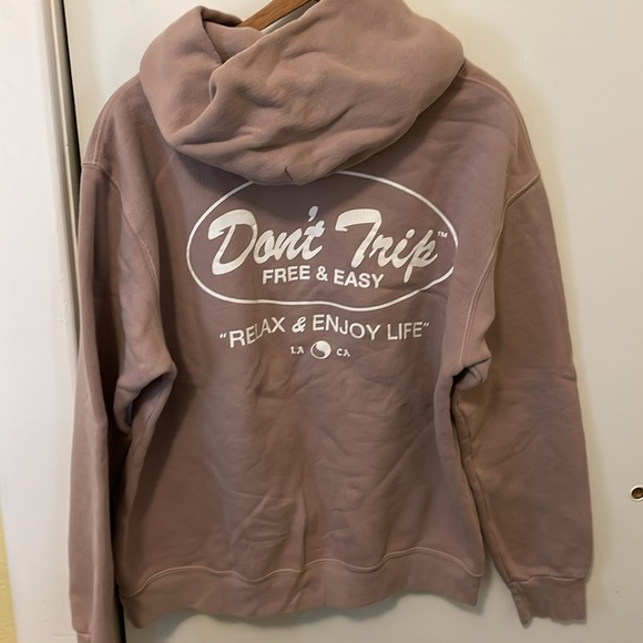 Don’t Trip Sweat Shirt - Picture 3 of 3
